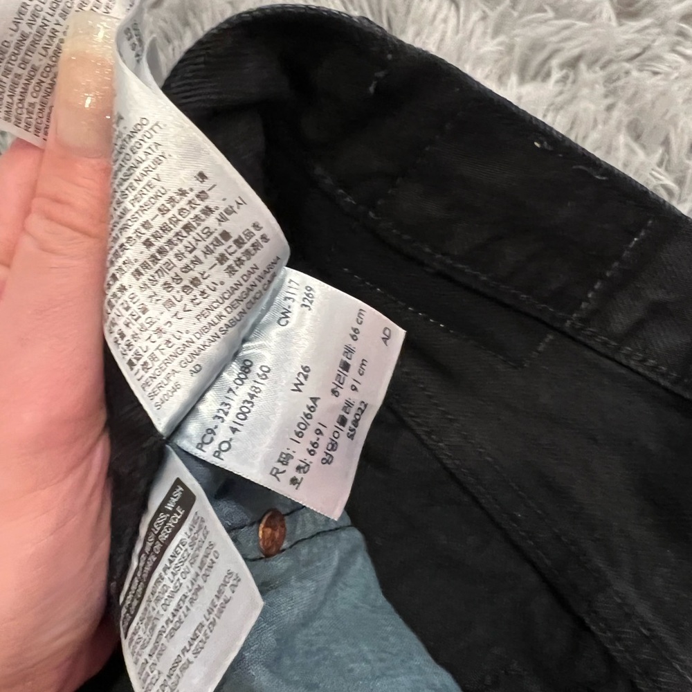 Levi’s 501 Black Jean Shorts - Picture 2 of 6